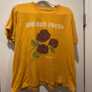 Big Bud Press Yellow Graphic Tee size M  BBPs Vintage style cut